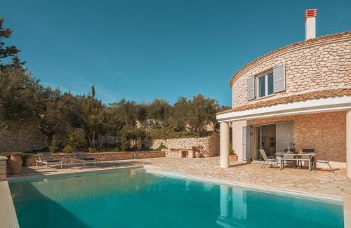 Ieromonachos Villa | The Round House