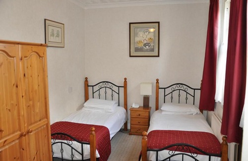 Fareham Hotel | The Roundabout Hotel