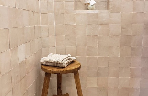 Waitsburg Hotel | The Royal Block - Room 5