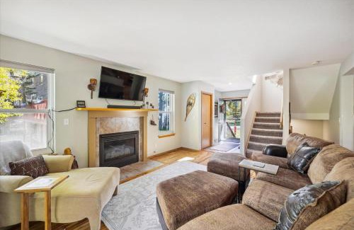 Frisco House | The Royal Escape Duplex