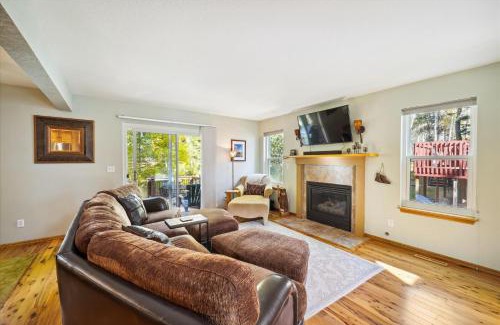 Frisco House | The Royal Escape Duplex