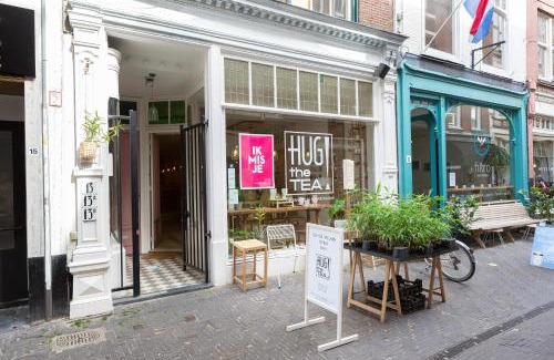 The Hague Center Apartment | The Royal Suite II - R.Q.C.