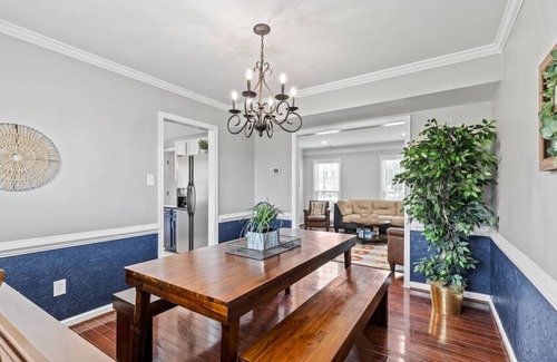 Mechanicsville House | The Safari House: Where Adventure & Comfort Awaits