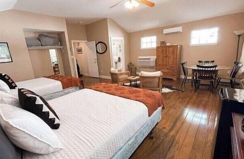 Salado Bed & Breakfast | The Salado Inn Kolb Suite