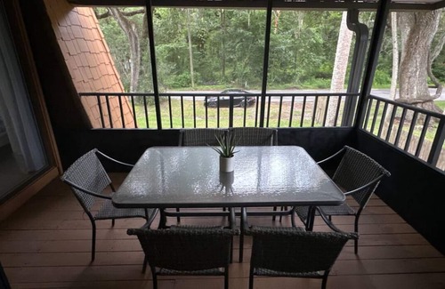 Port Orange House | The Salty Sandcastle/POOL/GAME ROOM/3 bedroom/3 miles to the beach