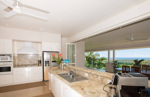 Craiglie House | The Sanctuary Port Douglas - 6 bedrooms with ensuites & panoramic views!