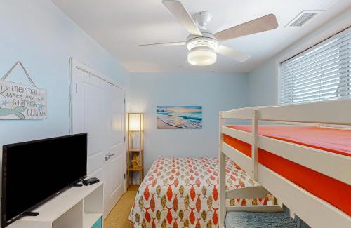 Sandbridge Apartment | The Sanctuary - Sun, Surf, Sand A314