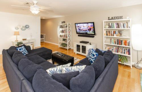 Sandbridge Apartment | The Sanctuary - Sunset Thrille Penthouse B431