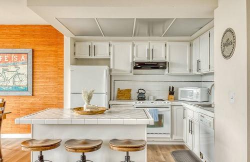 Seaside Resort | The Sand & Sea Condos - Oceanfront