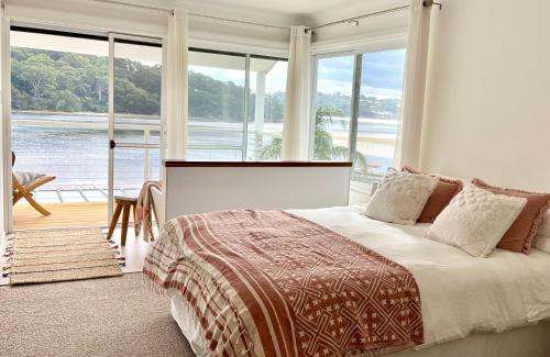 Maianbar House | The Sandbar House, Royal National Park, waterfront beach house