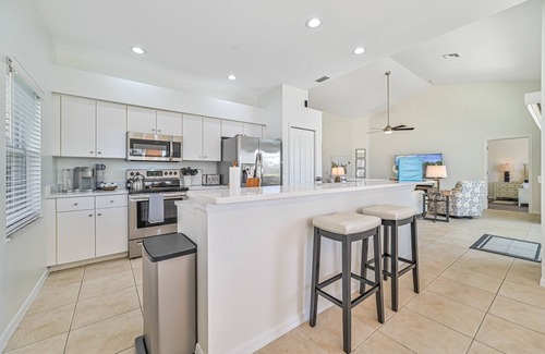 Falcons Glen House | The Sandollar House