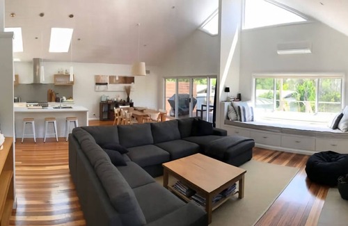 Sandy Point House | The Sands Sandy Point