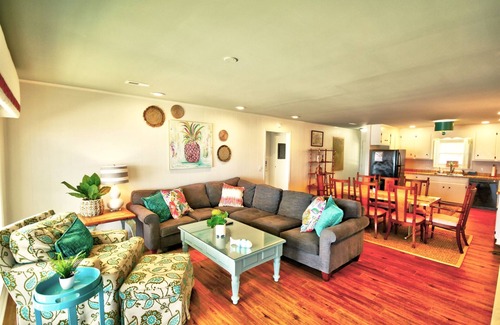 Edisto Island House | The Sandy Pineapple! Direct Edisto Beach oceanfront with 4 bedrooms and 2 baths