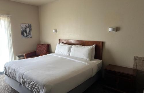 Houston County Hotel | The Sawmill Inn
