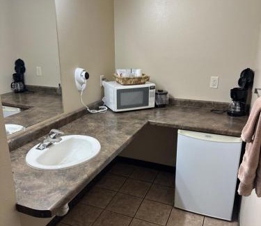 Houston County Hotel | The Sawmill Inn