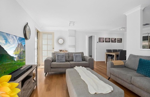 Moss Vale House | The Scotty House - Charming 3-Bed Home With Garden