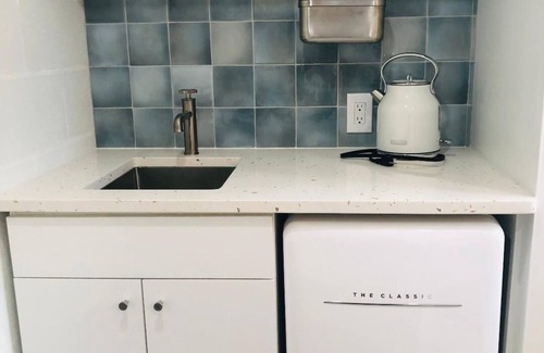 Central Sarasota Apartment | The Sea Shack is walking distance to Downtown