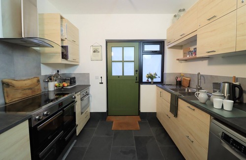 Llantwit Major Cabin | The Sea View Pavilion