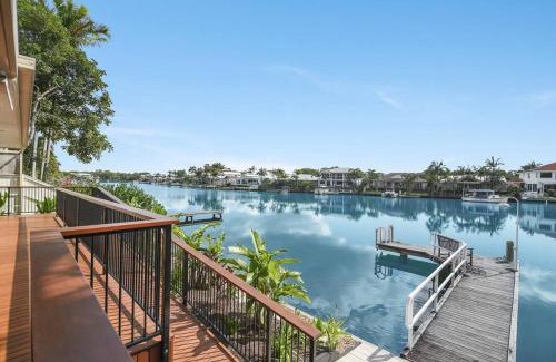 Noosaville House | The Seahorse ~ Family & Pooch Friendly Home