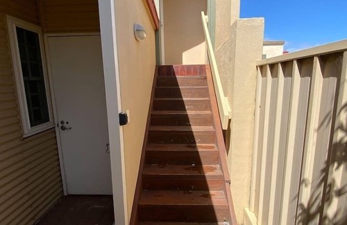 Semaphore Apartment | The Seaside Loft A Breezy Beachside Lifestyle