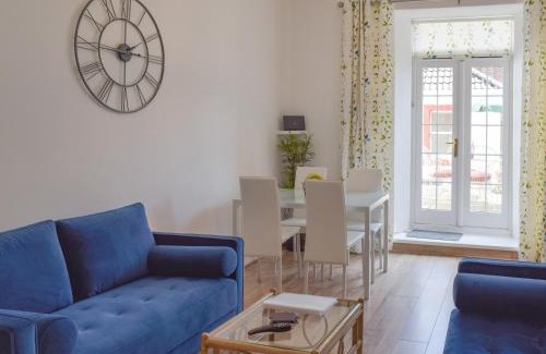 Ayr House | The Secret Garden