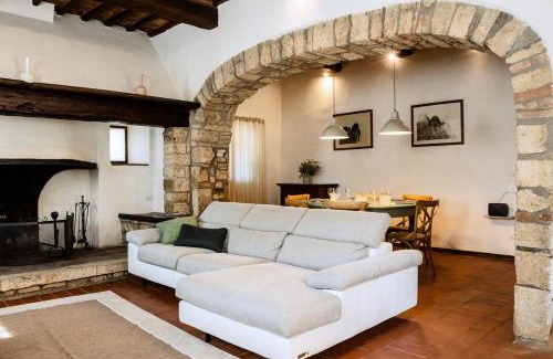San Mariano House | The Secret Garden - Pool, Garden and Parking