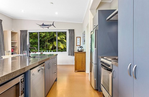 Waiotahi House | The Secret Seaside Sanctuary