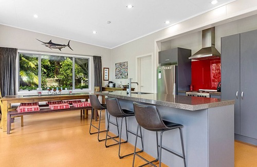 Waiotahi House | The Secret Seaside Sanctuary