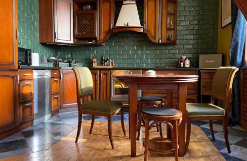 Srodmiescie Południowe Apartment | The Senator - Luxury Residence near the Royal Łazienki Park