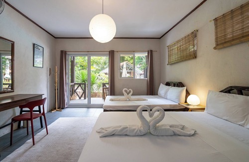 Daanbantayan Hotel | The Sharks Tail Dive Resort