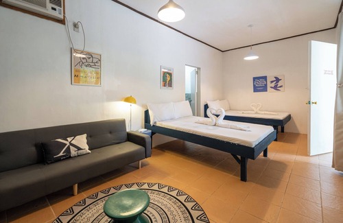 Daanbantayan Hotel | The Sharks Tail Dive Resort