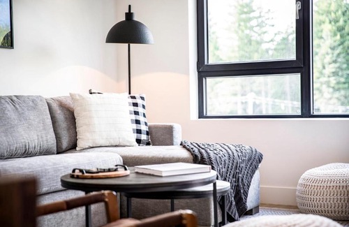 Revelstoke House | The Shred Shack - Stylish Revelstoke Condo