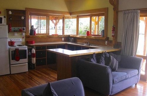 Rangataua House | The Ski House on Miharo - Rangataua Holiday Home