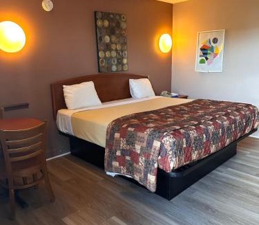 Bohemia Hotel | The SkyBreeze Inn