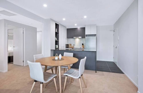 Newstead Apartment | The Skyring Effortless Resort style Living
