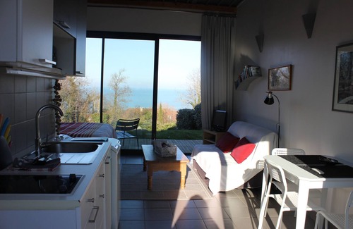 Hautot-sur-Mer Apartment | The small Zeph, 2 minutes from the beach on foot