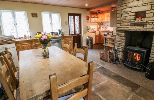 Keld Cottage | THE SMITHY, family friendly, character holiday cottage in Muker