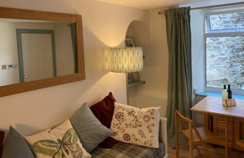 Peebles Apartment | The Snug, a great flat in the heart of Peebles.
