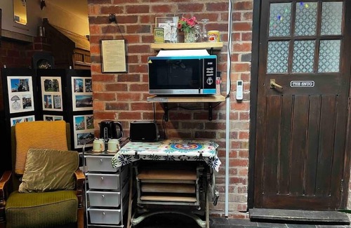 Birmingham Apartment | The Snug@Bournville.