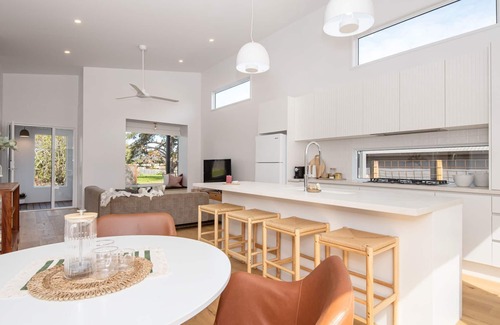 Safety Beach House | The Snug by Property Mums