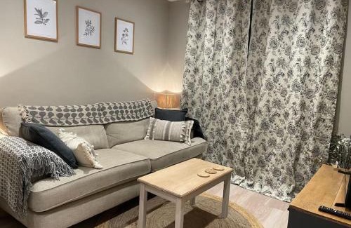 Whaddon House | The Snug - cosy cottage in a great location