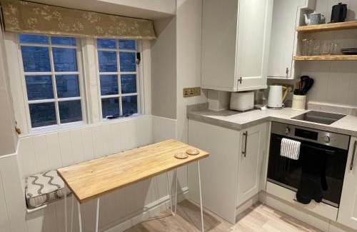 Whaddon House | The Snug - cosy cottage in a great location
