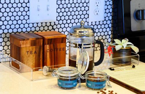 Rutledge Hill Apartment | The Sobro Guest House by AvantStay