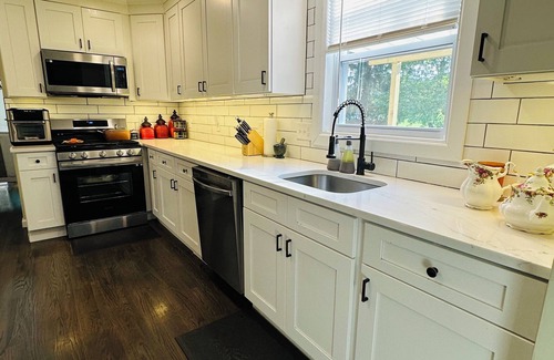 Yardville-Groveville House | The Soft Landing @ Elle's Home Near NYC.