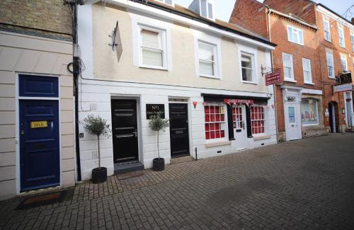 Sleaford Hotel | The SOLO No 1 Bank Chambers