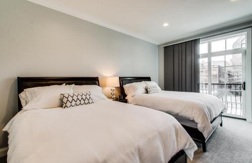 Old Town Bed & Breakfast | The Sono Chicago