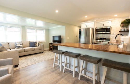 Flat Rock Cottage | The Sour Granny @ Backyard Apple Cottages