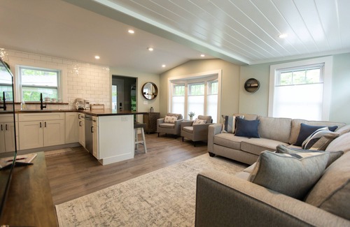 Flat Rock Cottage | The Sour Granny @ Backyard Apple Cottages