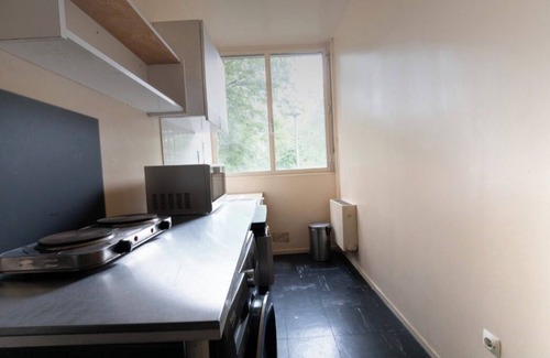 Limoges Apartment | The south-facing apartment