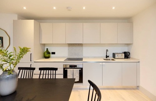 Abbey Apartment | The South Wimbledon Place - Adorable 2 Bdr Flat